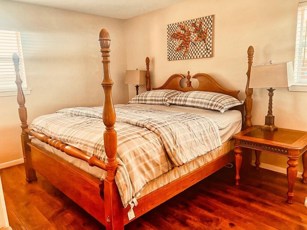 Beautiful Serene, Three Bedroom Bunglow .