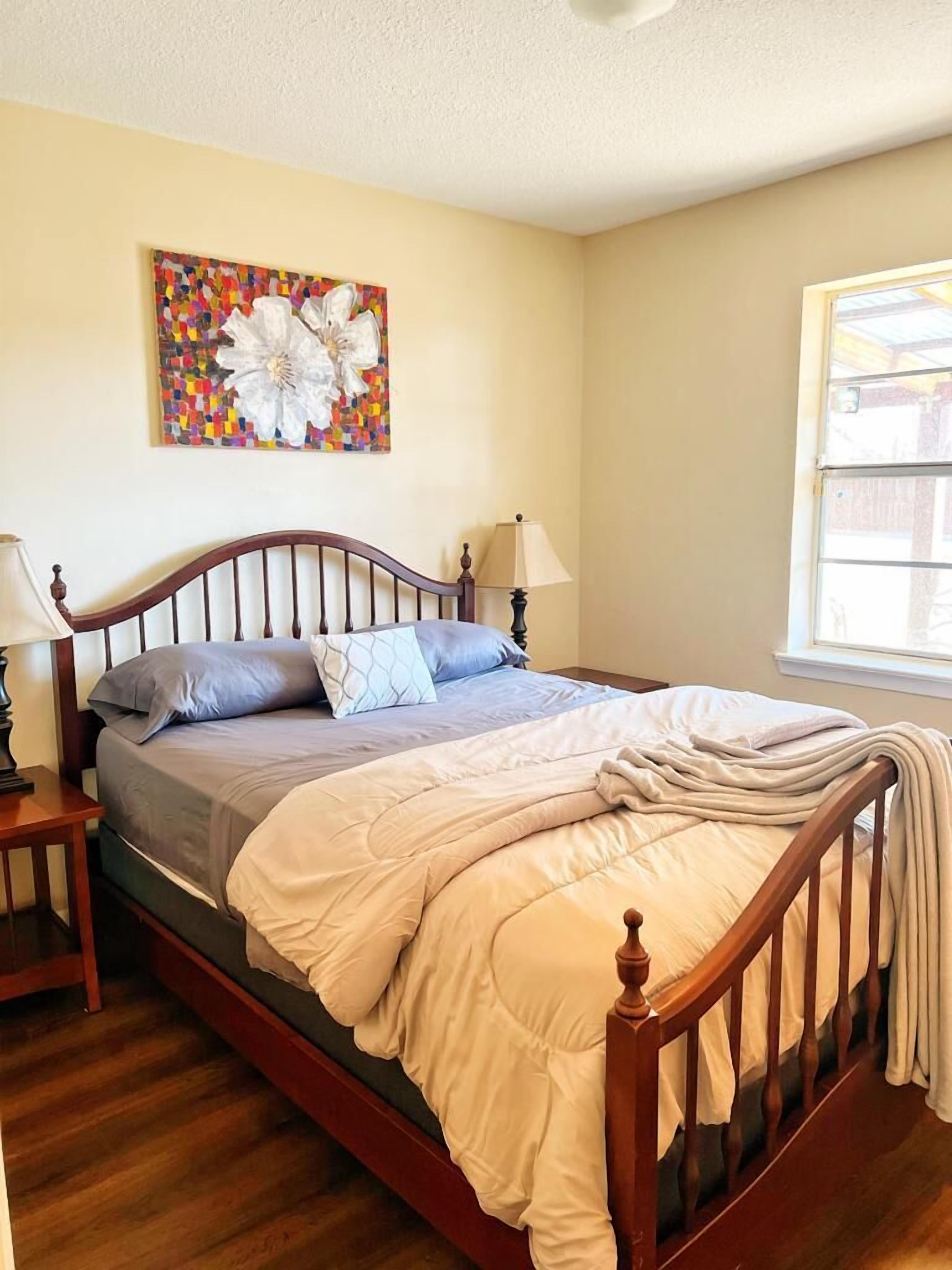 Beautiful Serene, Three Bedroom Bunglow .