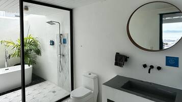 Shower, towels