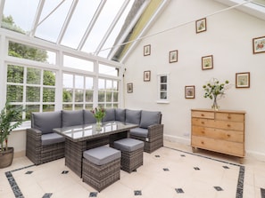 Cottage | Interior