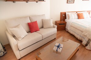 1 bedroom, iron/ironing board, travel cot, WiFi