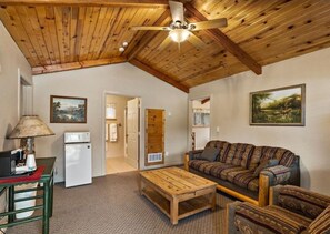 Chalet rustique Supérieur, salle de bain privée (Cabin 2) | Intérieur