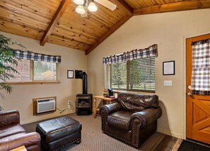 Chalet rustique Confort, salle de bain privée (Cabin 3) | Intérieur