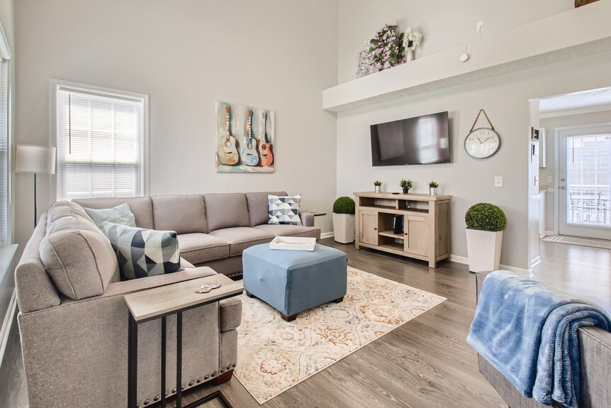 Cozy & Quiet 3bd Retreat Near Downtown Nashville! - Smyrna, TN
