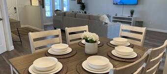 New! Fully Renovated 3/2 Luxury Vacation Home