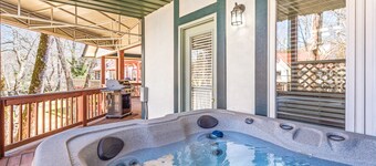 ★ Scenic River Stay ★ Hot Tub + Steps to Downtown ★