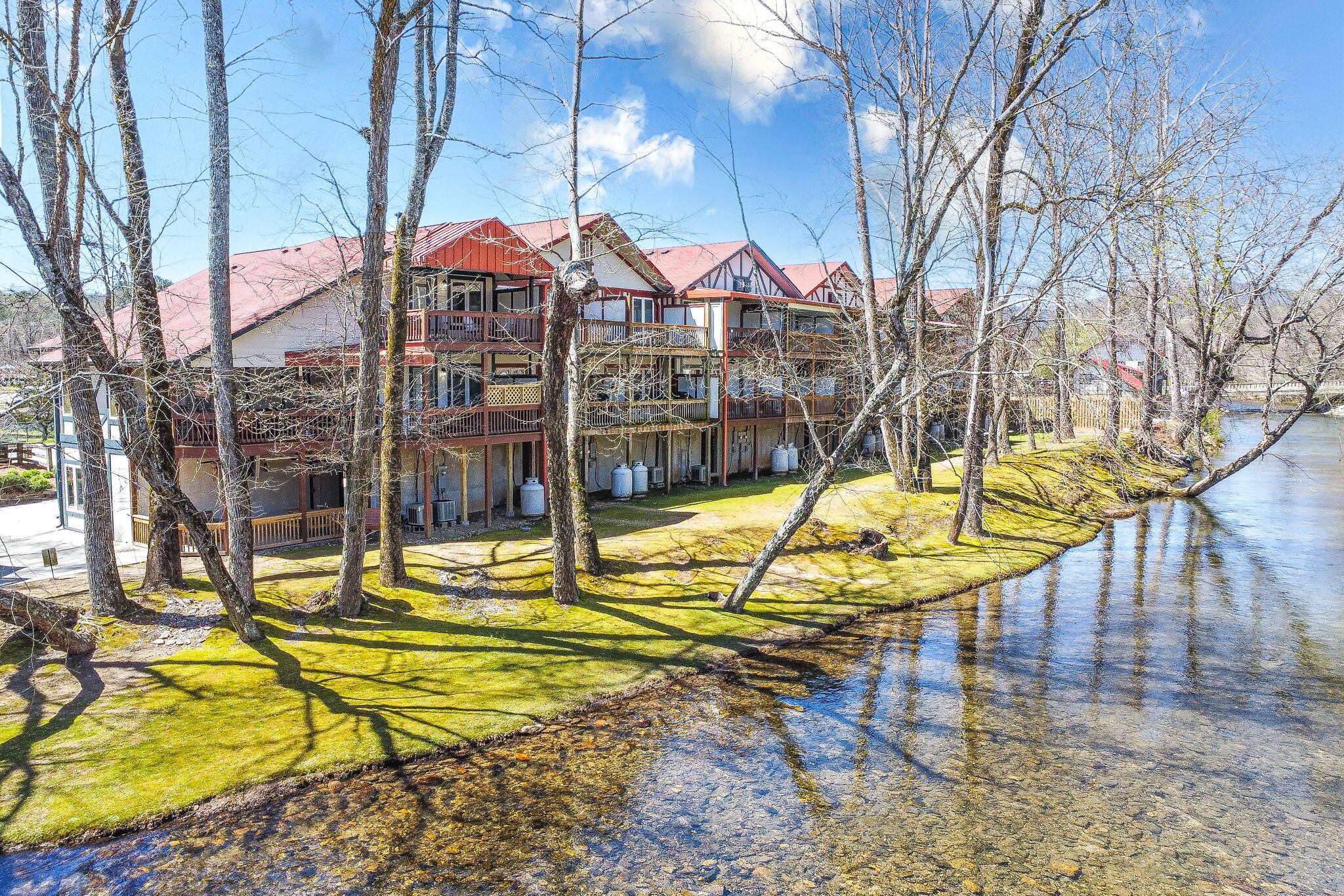 المنشأة من الخارج