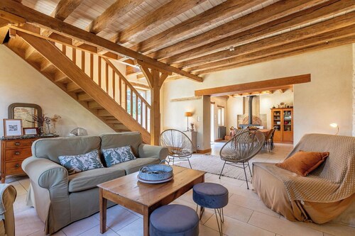 L'As de Seur, gîte classé, heated pool + garden, village center 