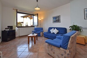 Flat-screen TV - Belvedere A, Colico, Italy (Colico)