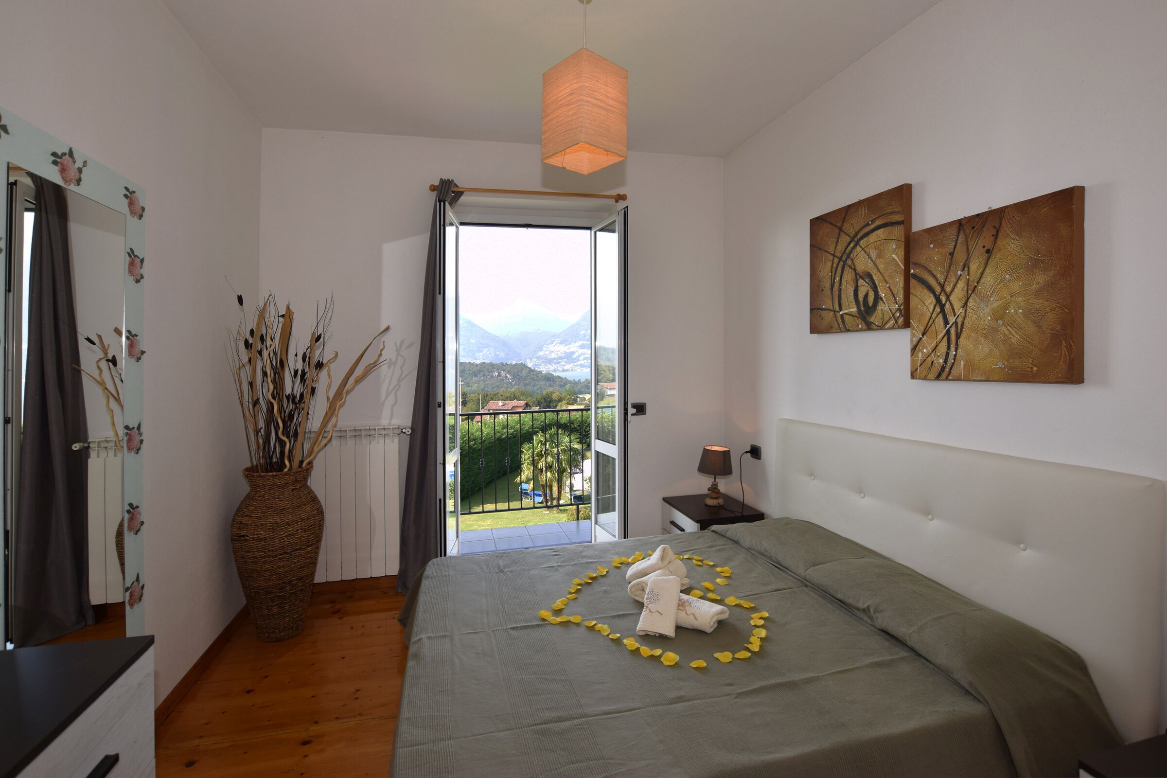 1 camera, Wi-Fi gratuito, lenzuola