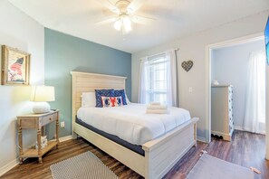 4 bedrooms, iron/ironing board, free WiFi, bed sheets