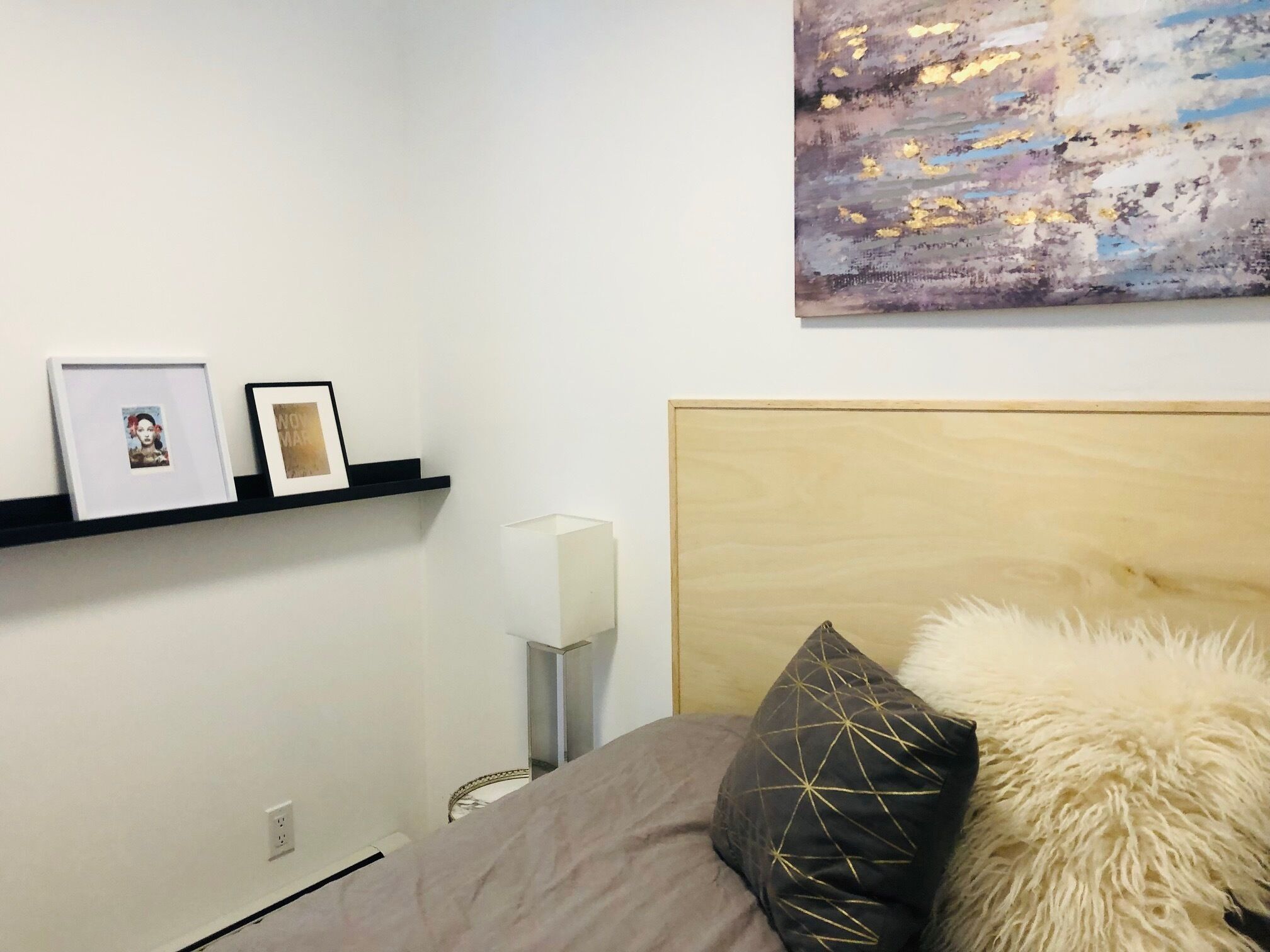 Cozy condo-like 1bdrm – Private Hot Tub, Forest View, Walk to dwtn 