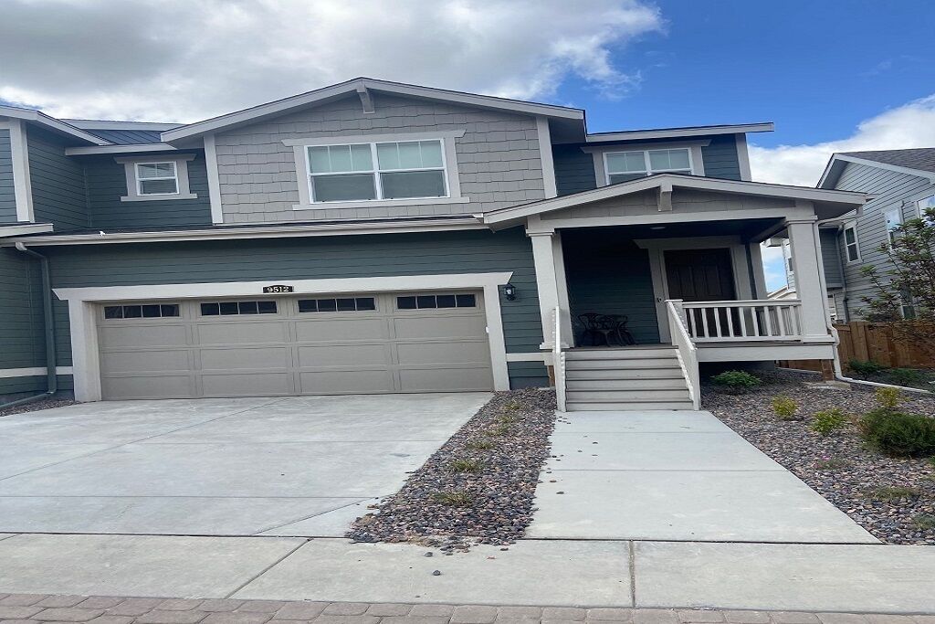 Beautiful 2022 Constructed Patio Home. Sleeps up to 5 people. 10mins/ DIA Airprt