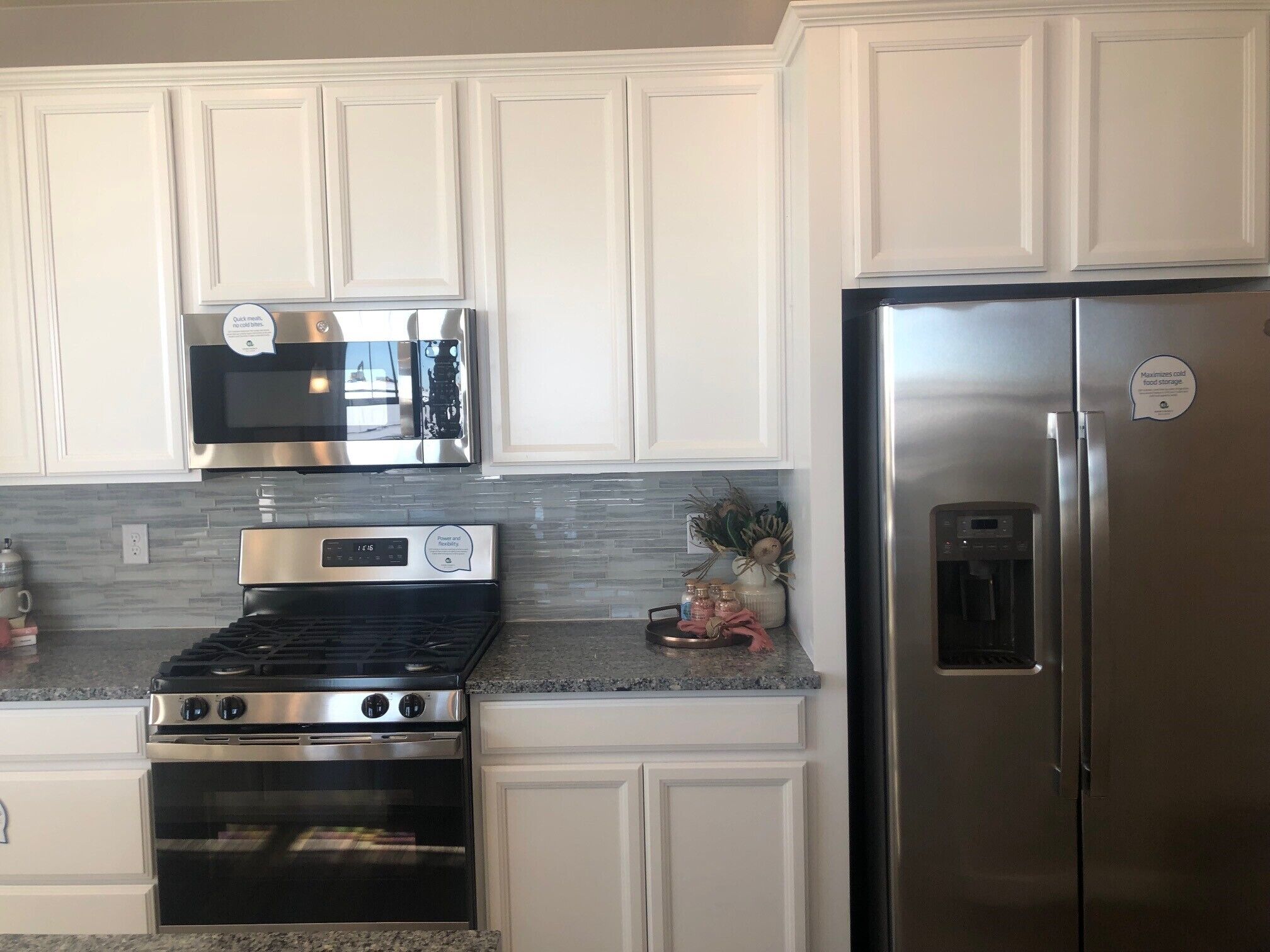 Beautiful 2022 Constructed Patio Home. Sleeps up to 5 people. 10mins/ DIA Airprt