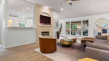 Smart TV, offices