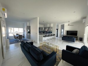Smart TV, stereo