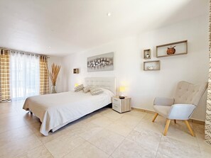 4 bedrooms, free WiFi