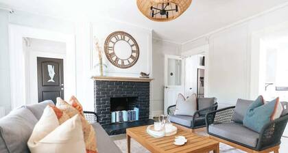 The Breakhouse Newport | Brand New 6BR/8BA Home
