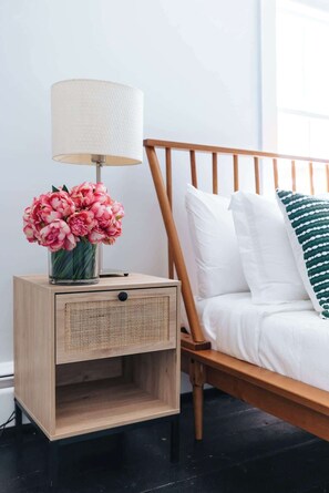 6 habitaciones, tabla de planchar con plancha, wifi y ropa de cama 