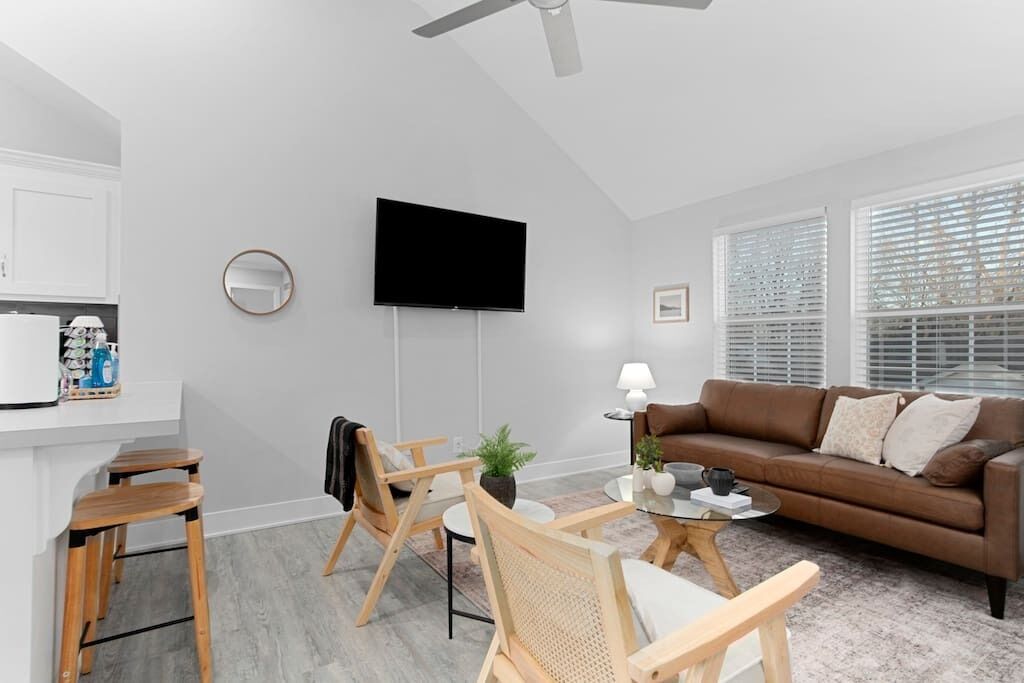 Amazing 4 BR Home|Near World's of Fun & Airport!