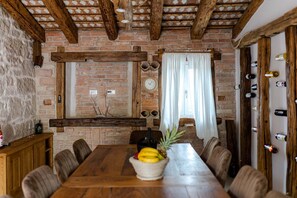 Dining - Villa Hillside with Pool (Vižinada)