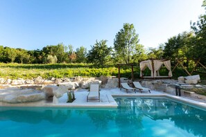 Outdoor pool - Villa Hillside with Pool (Vižinada)