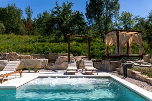 Outdoor pool - Villa Hillside with Pool (Vižinada)