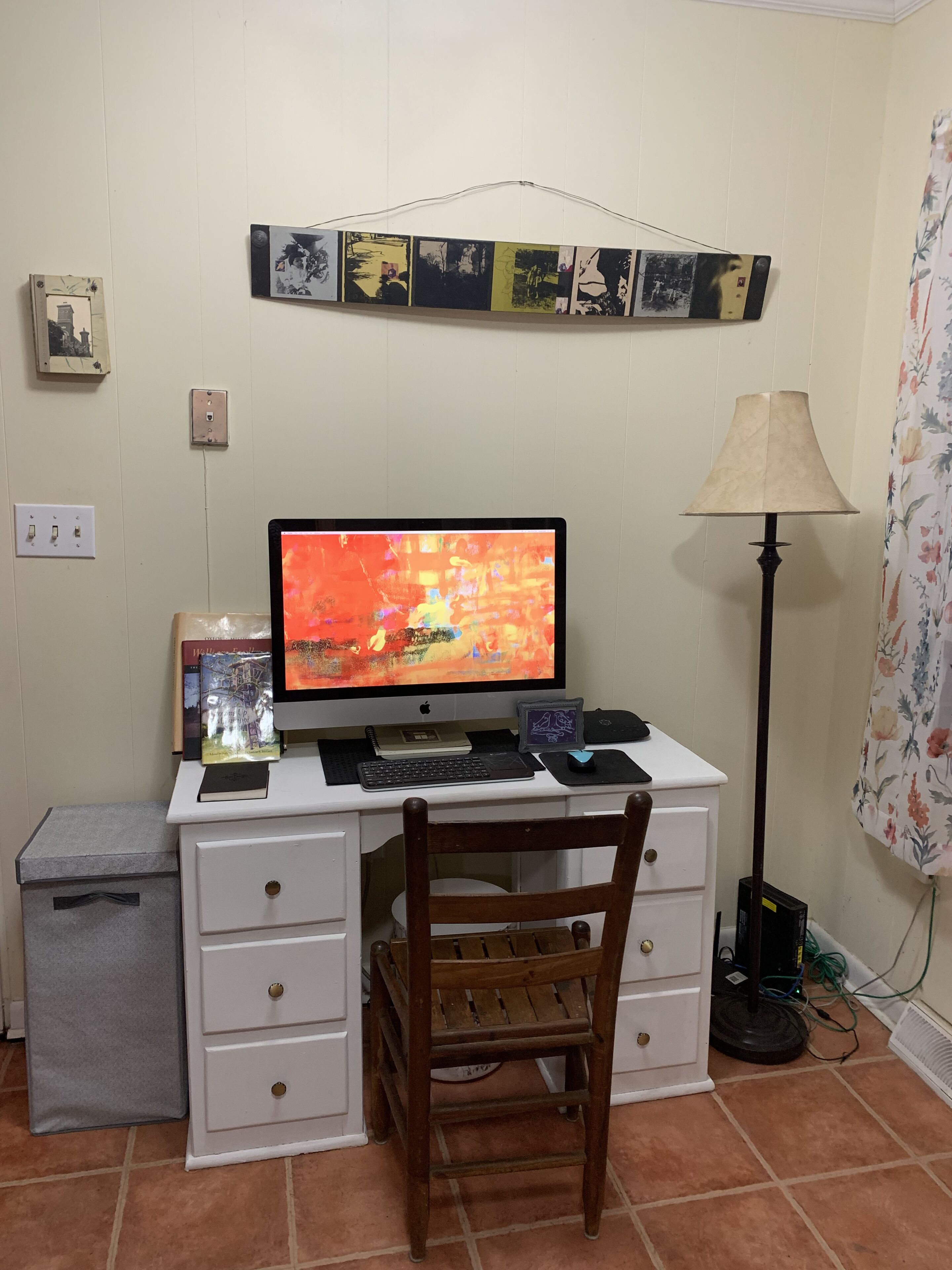 Artsy, relaxed home! 1mi to Square, 2mi to Campus