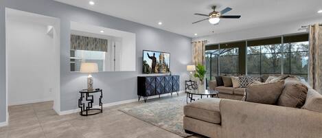 Tv, dvd-spelare och bordsfotboll