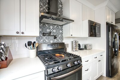 ❤️of PHX • Heated Pool • Chef's Kitchen • Fast WiFi