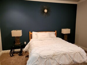 4 bedrooms, desk, iron/ironing board, free WiFi