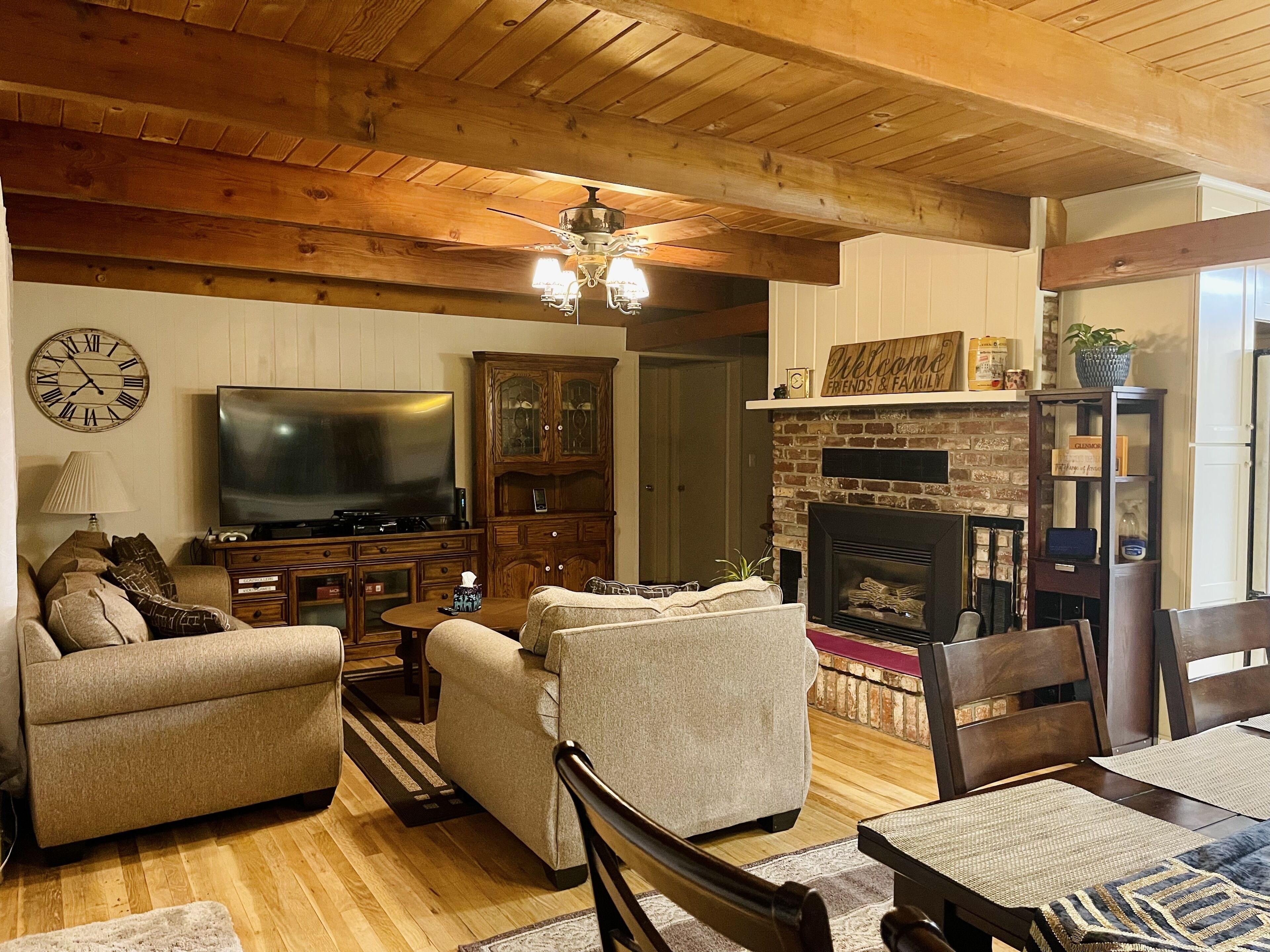 The 4 bedroom Celestial Home near Pinecrest lake.