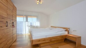 2 bedrooms, free WiFi