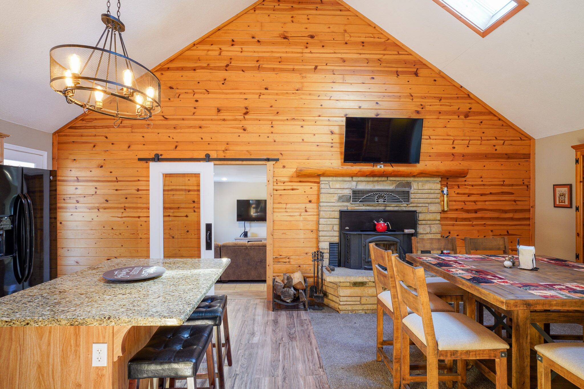 SPECTACULAR NEWLY REMODELED CABIN IN THE HEART OF LAKESIDE