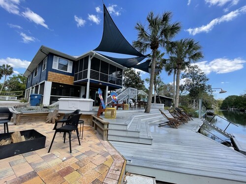 🛥️🛥️Boat House in Weeki Wachee-10 minute easy paddle to main river