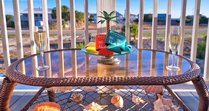 đđđBOOK NOW! Great Pool! Petđ¶ friendly, Gear &Games, Close to Beach!