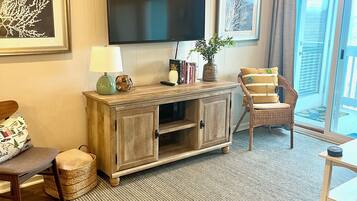 Smart TV, books