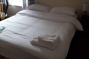 House | 2 bedrooms, iron/ironing board, free WiFi, bed sheets - Grand 4-bed Quasi Semi House in Manchester (Manchester)