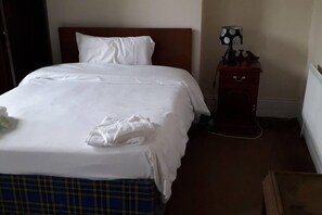 Casa | 2 habitaciones, tabla de planchar con plancha y wifi gratis 