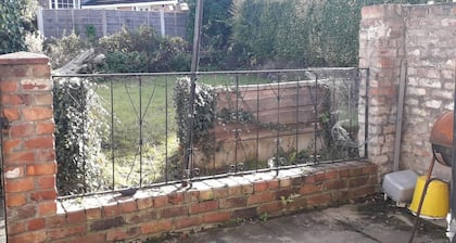 Homely 4-bed House in Manchester