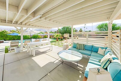 Private Oasis: Cozy Villa Minutes from Downtown Palm Springs, 2 min from golf cs