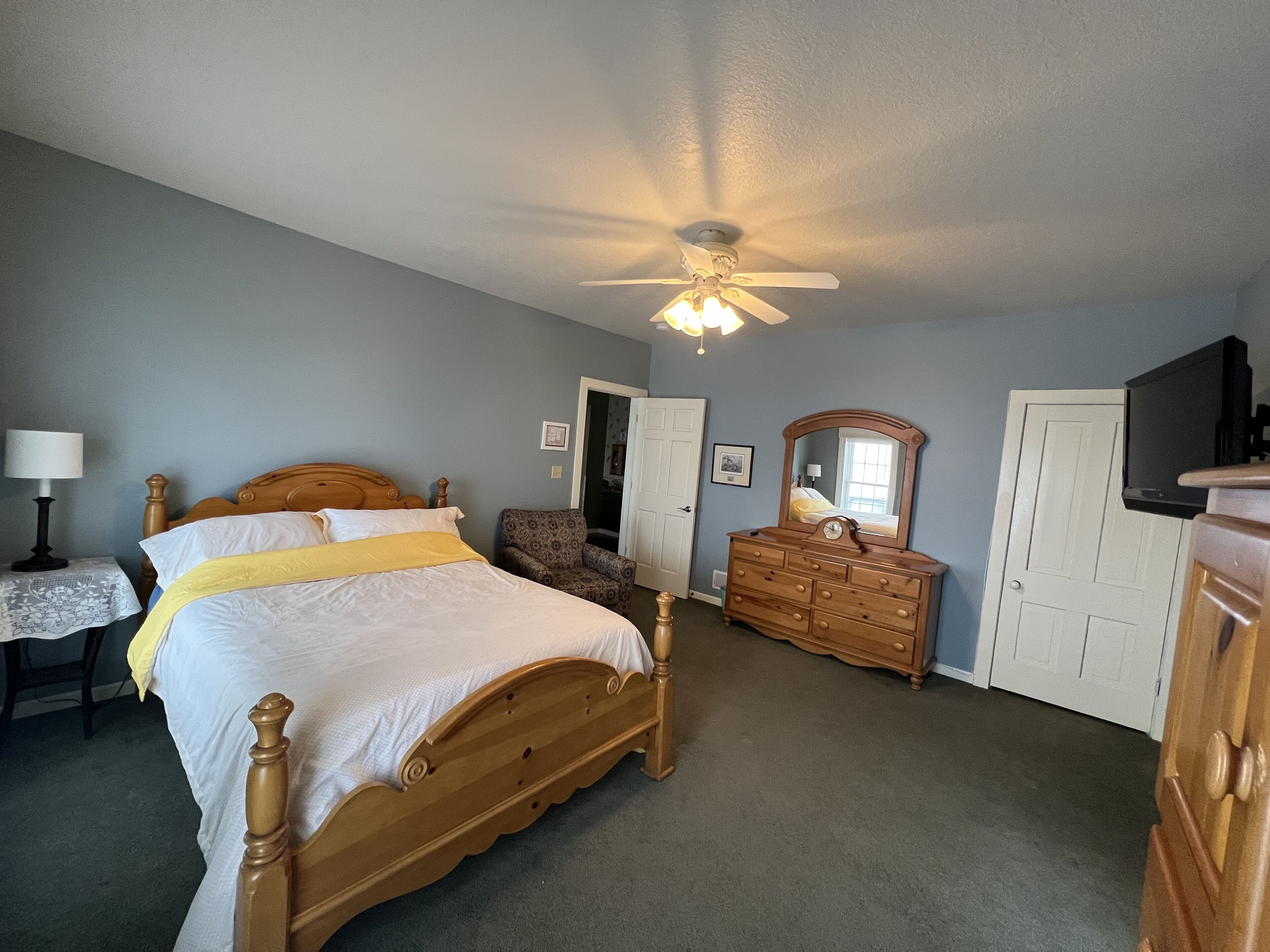 Grand home with views of the Mississippi!