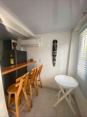 Dining - Accommodation facing the sea of seven colors (San Andres)