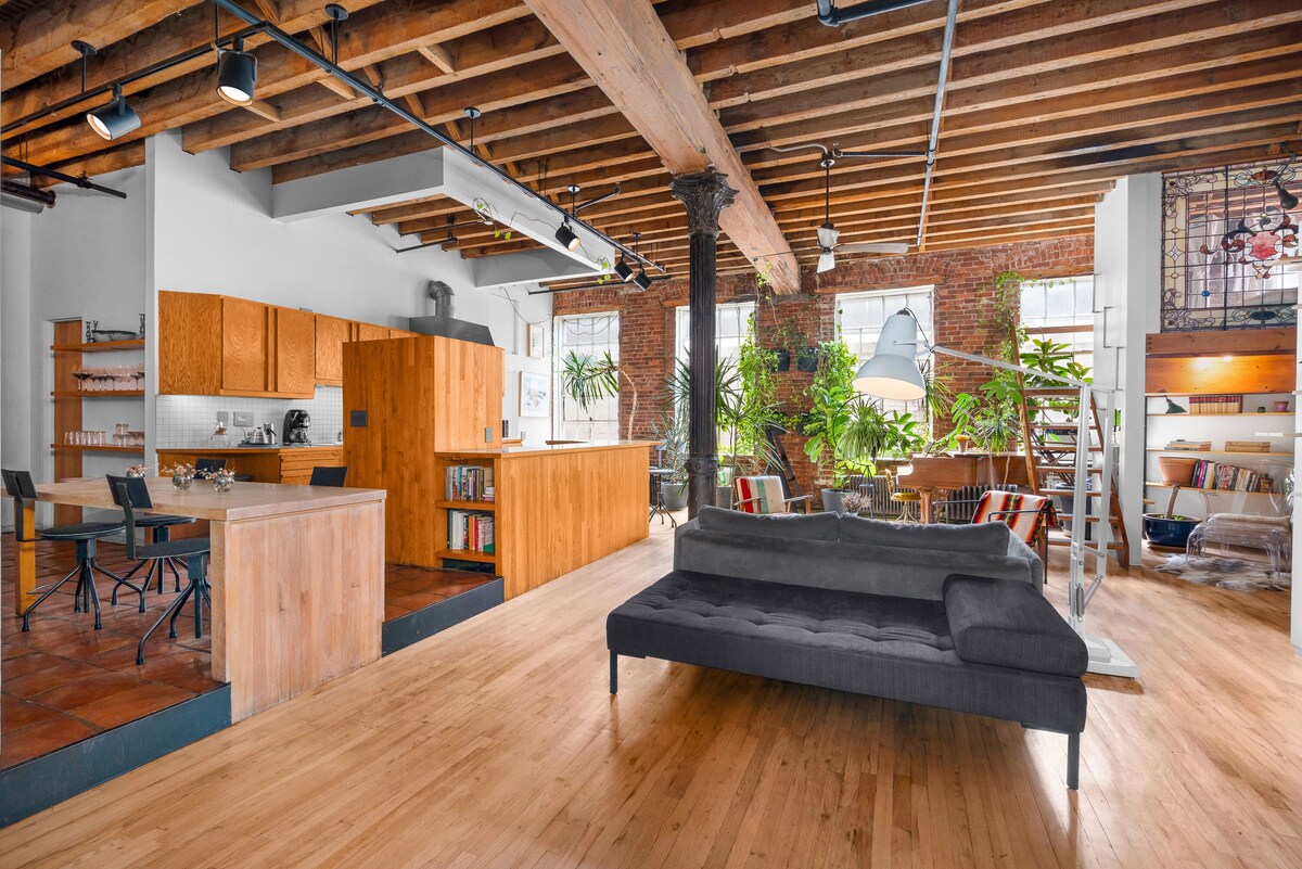 Village dream Loft w/ huge separate office, piano, full floor, plants 3500 sq ft