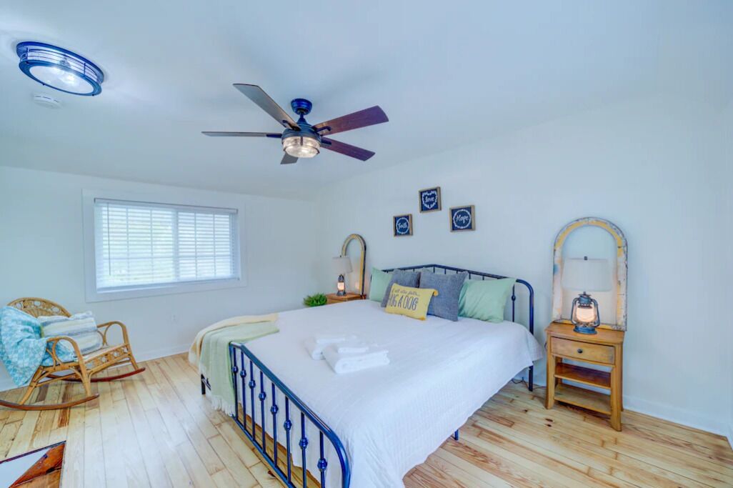 Beach-Chic Farmhouse