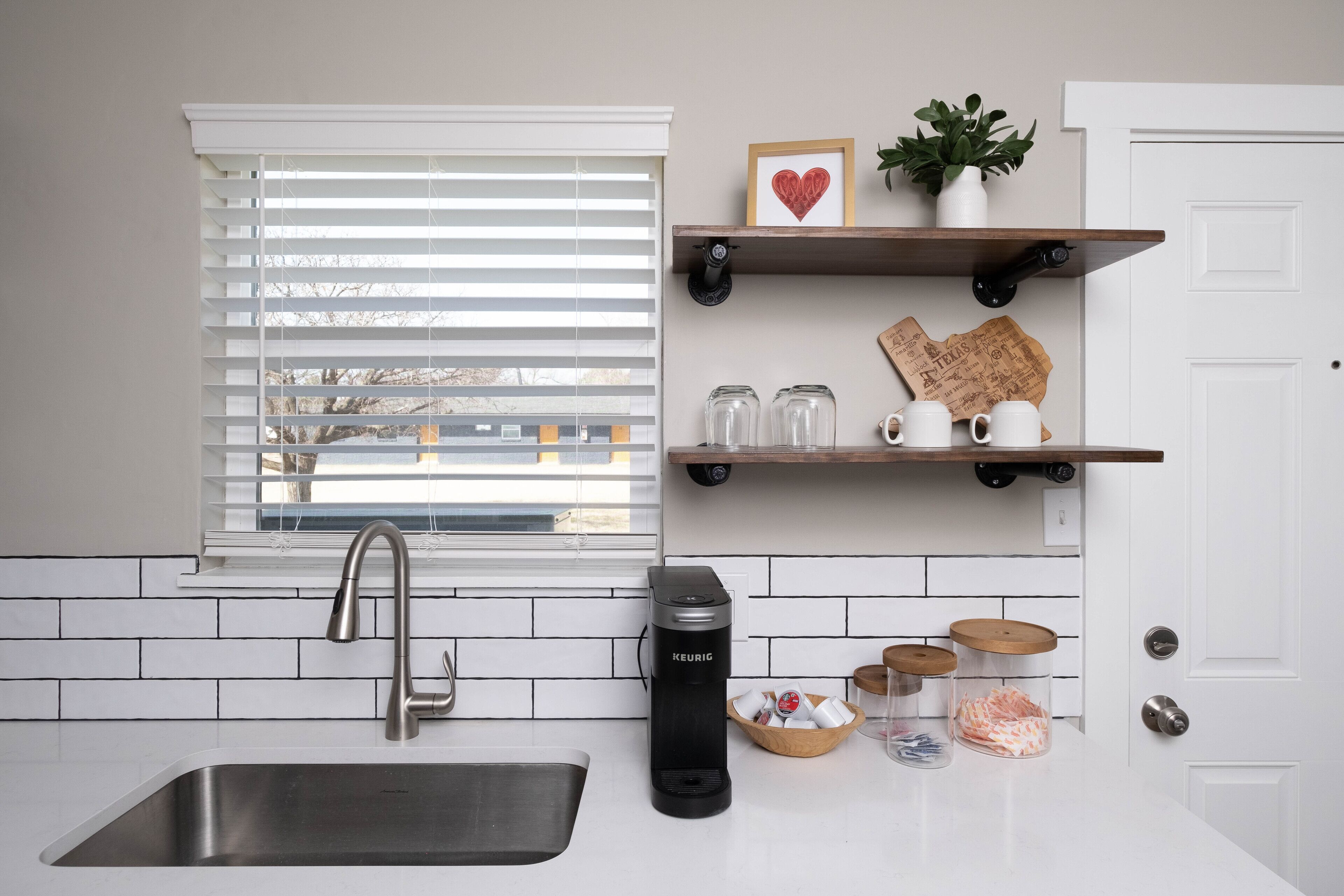 The Flats Stylish Studio Apt 3