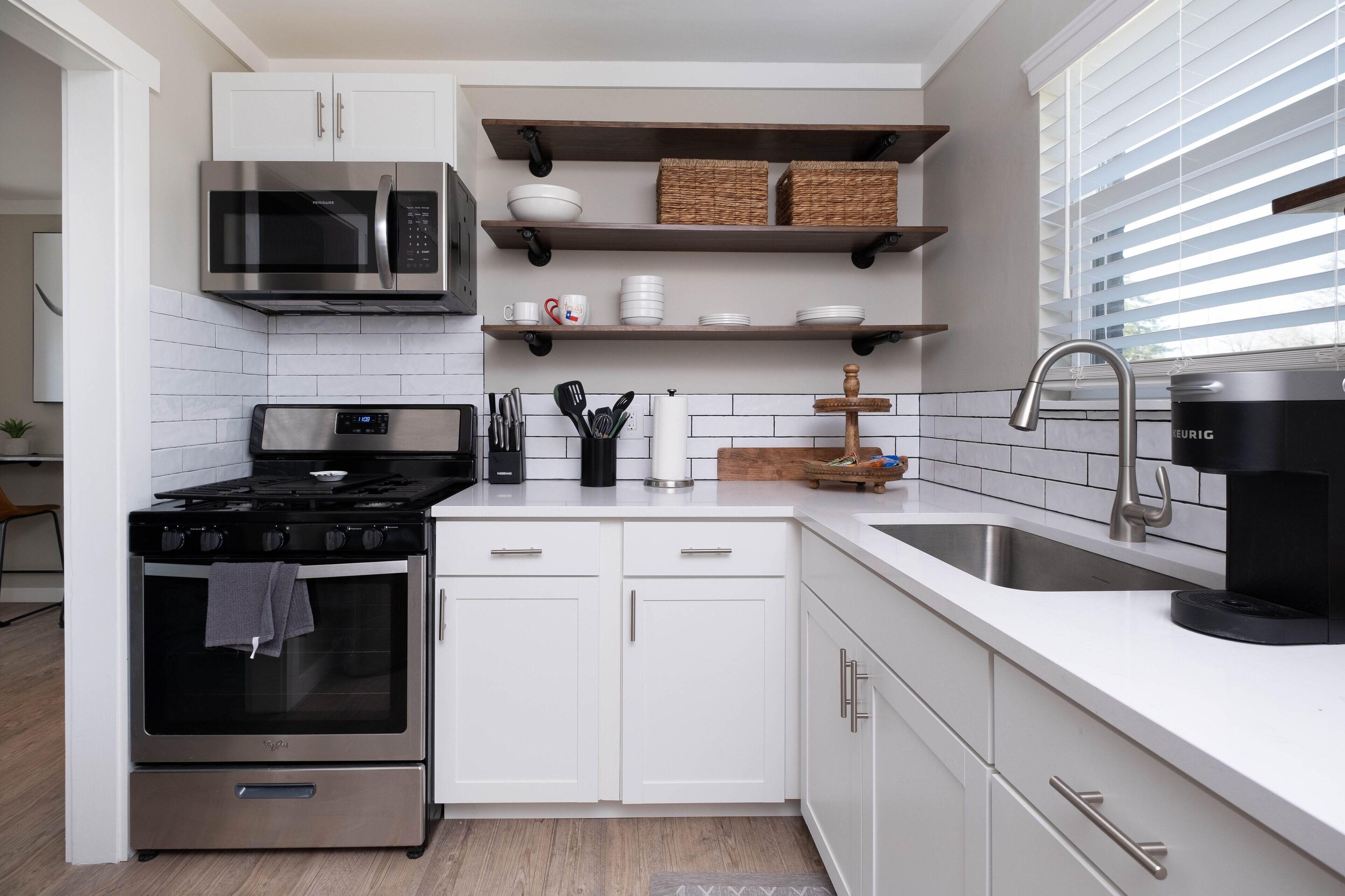 The Flats Stylish Studio Apt 3