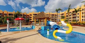Outdoor pool, a heated pool - THE ROYAL HACIENDAS ALL SUITES RESORT & SPA (Playa del Carmen)