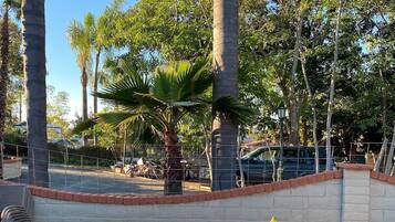 Enceinte de lâhĂ©bergement