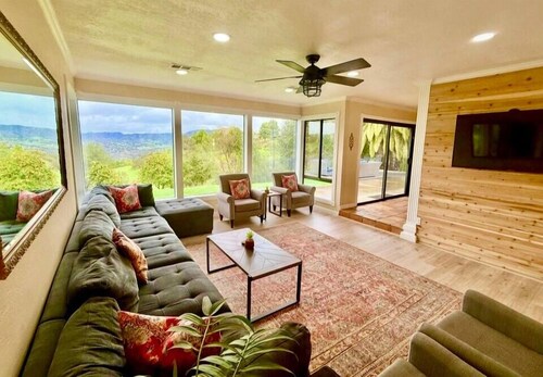  Endless Views  & Spacious Home, Nature Games Weddings Wineries Hiking